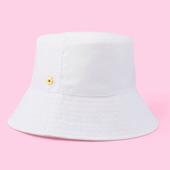 Stoney Clover Lane Handbags - Reversible Bucket Hat - Stoney Clover Lane x Target White/Light Pink